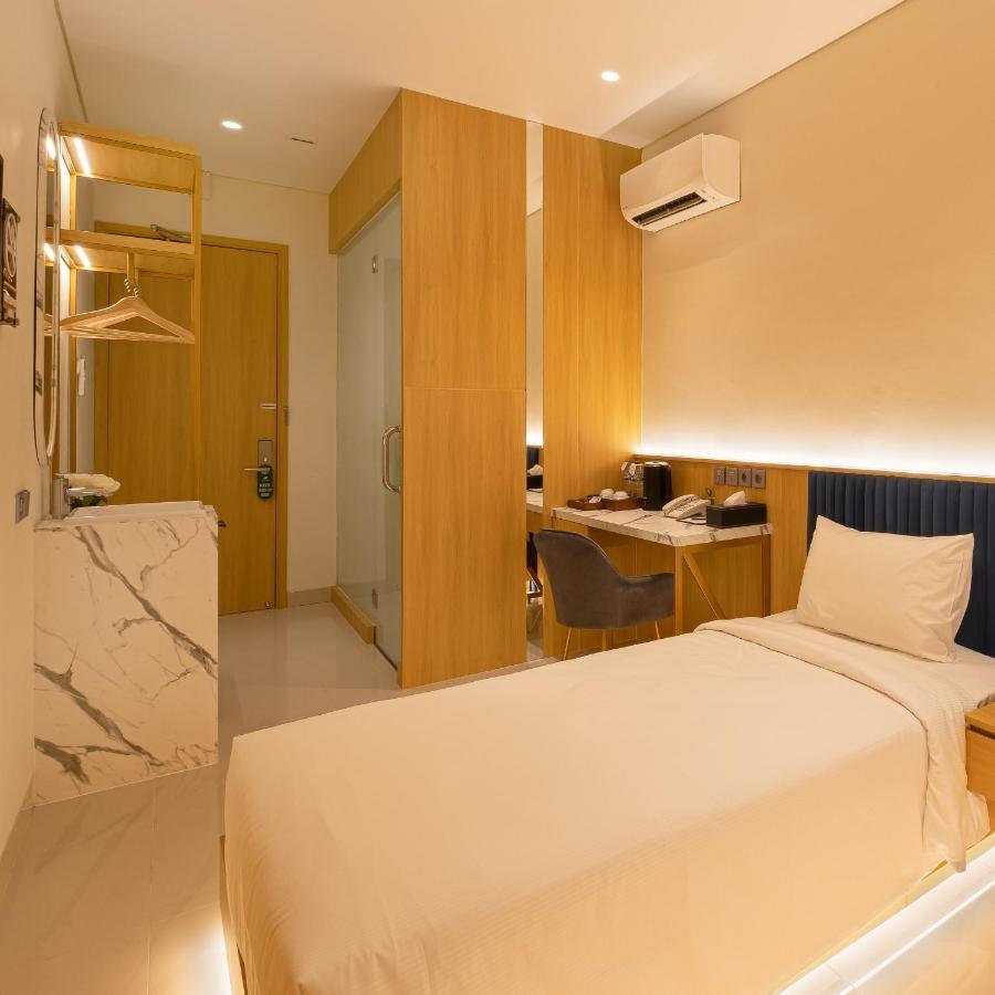 The Risman Hotel At Jakarta Airport Cbc Tangerang Extérieur photo