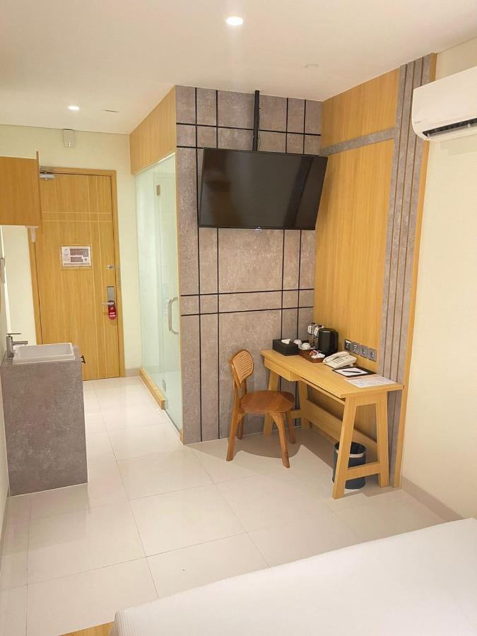 The Risman Hotel At Jakarta Airport Cbc Tangerang Extérieur photo