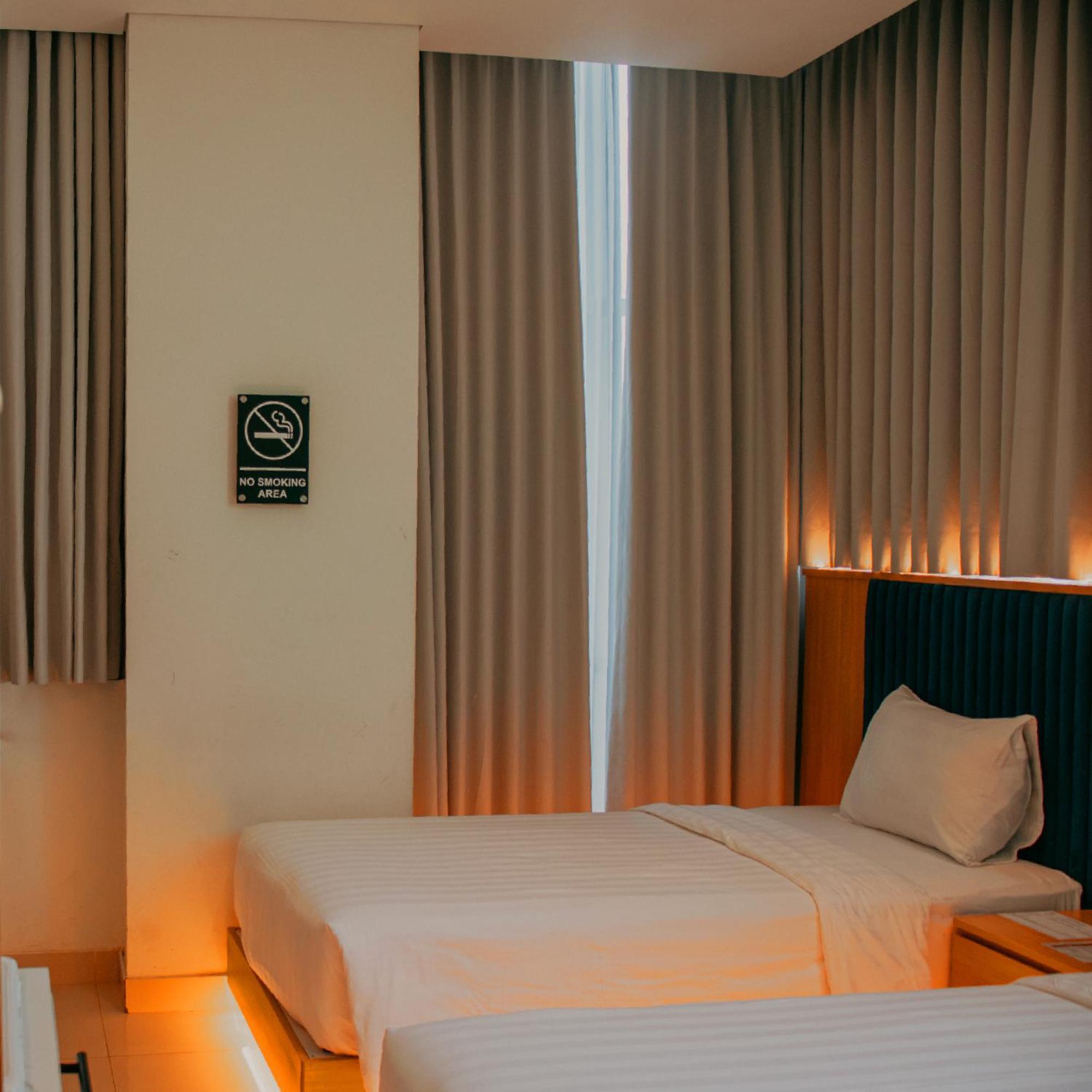 The Risman Hotel At Jakarta Airport Cbc Tangerang Extérieur photo